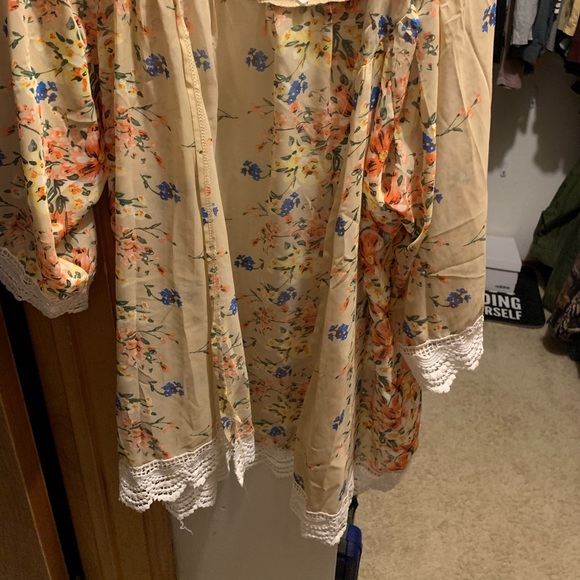 Kimono - Picture 2 of 3